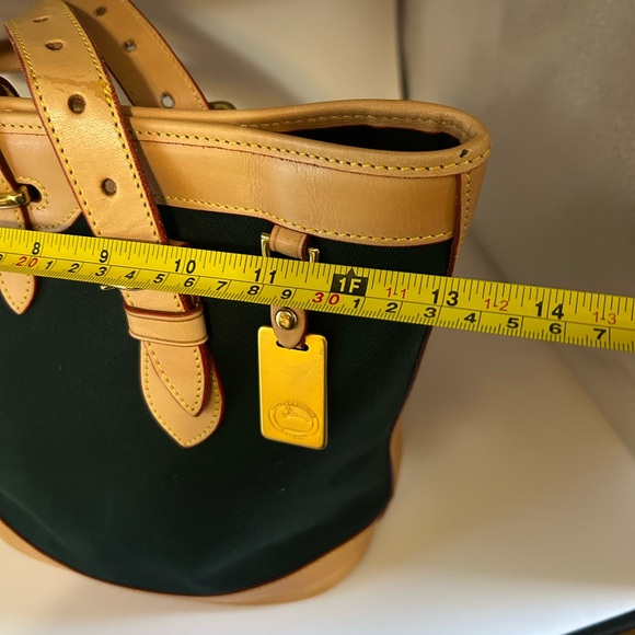 Dooney & Bourke Cabriolet Bucket Bag Vintage - Picture 10 of 13